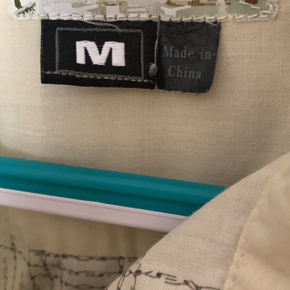 Mens Button down - Picture 2 of 3